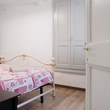 La Vecchia Torre Lejlighed Porto Valtravaglia Eksteriør billede