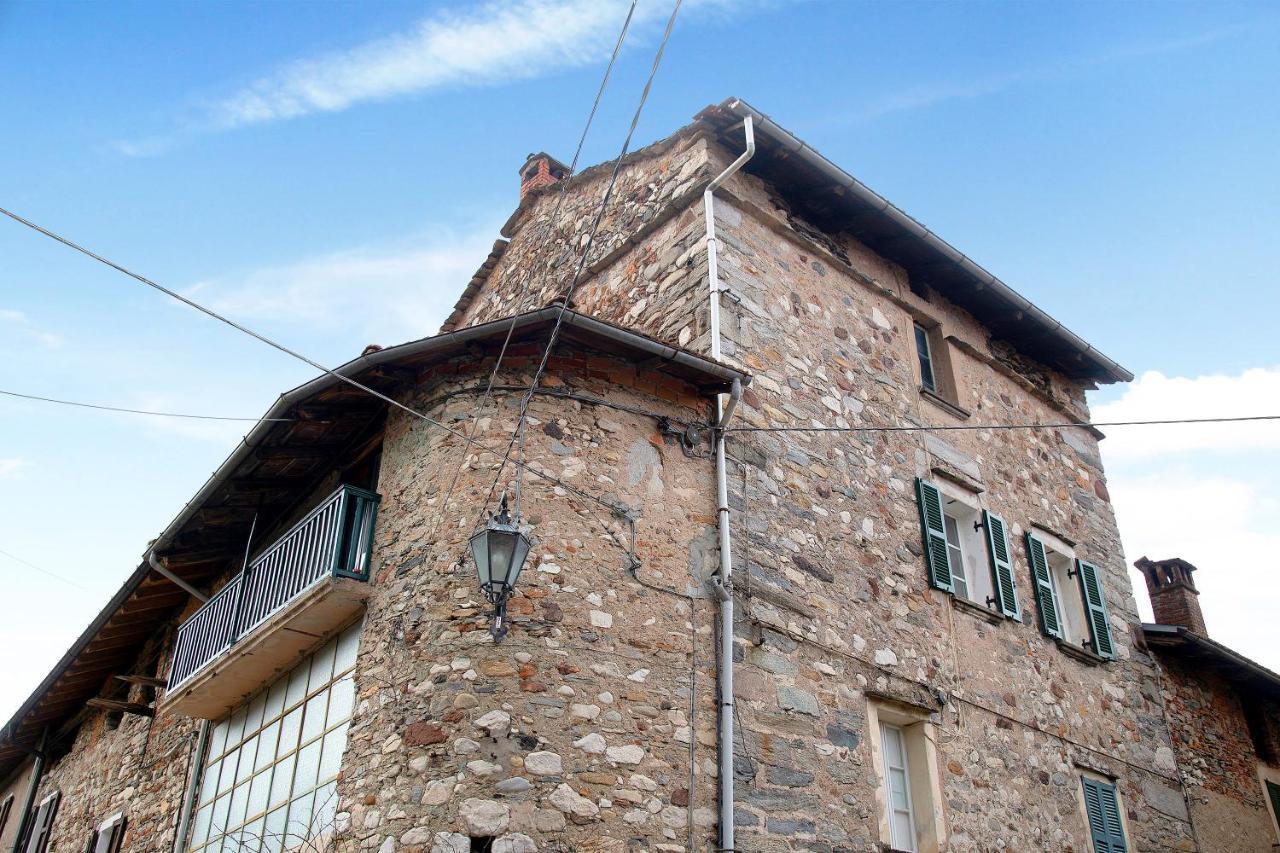 La Vecchia Torre Lejlighed Porto Valtravaglia Eksteriør billede